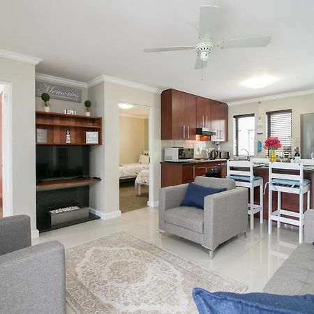 Blue Moon Apartments Knysna Esterno foto
