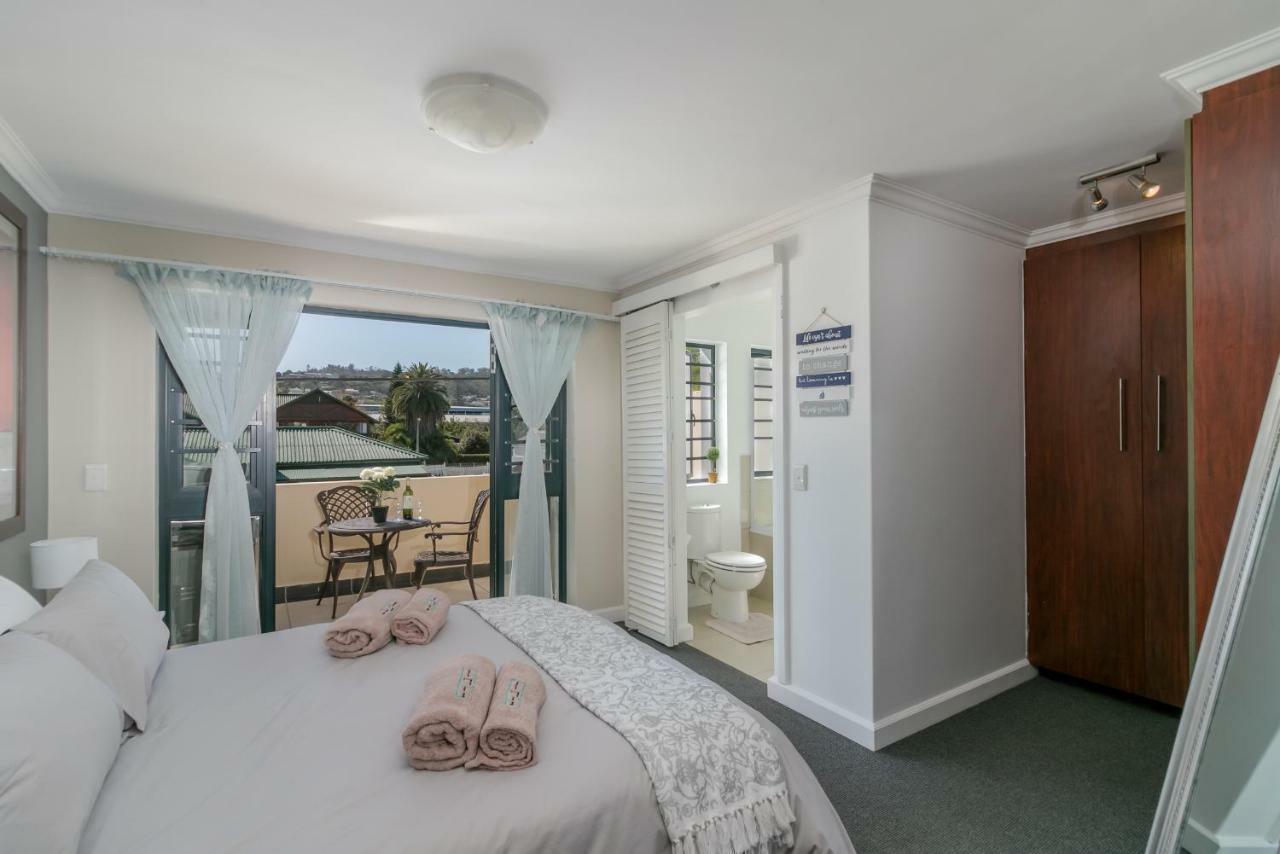 Blue Moon Apartments Knysna Esterno foto